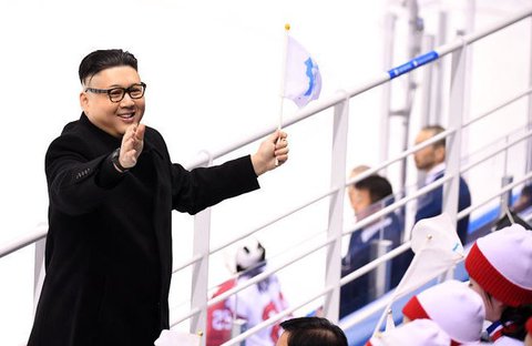 北朝鮮応援団に混じりアイスホッケー日韓戦を観戦していた金正恩、会場からつまみ出される