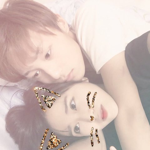 こぶしファクトリー田口夏実さん、彼氏と添い寝する写真