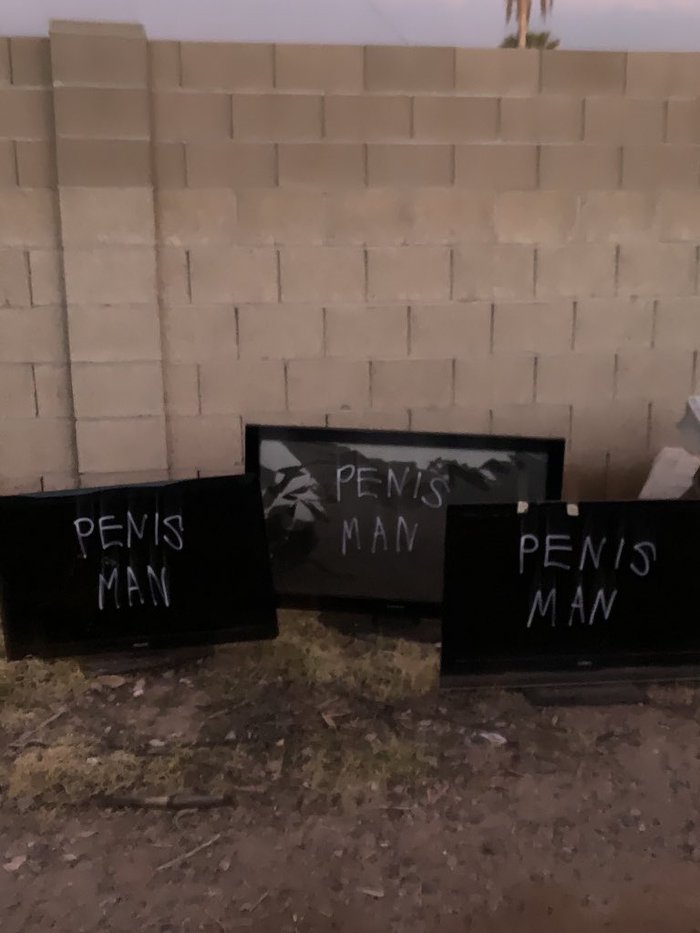 街中に「ペニスマン」と落書きして逮捕された男「俺はただの模倣者だ」→ 逮捕後も新たな落書き見つかる