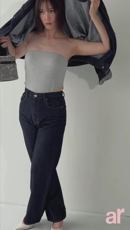 本田翼さん(33)ボディーラインがクッキリあらわになってしまう