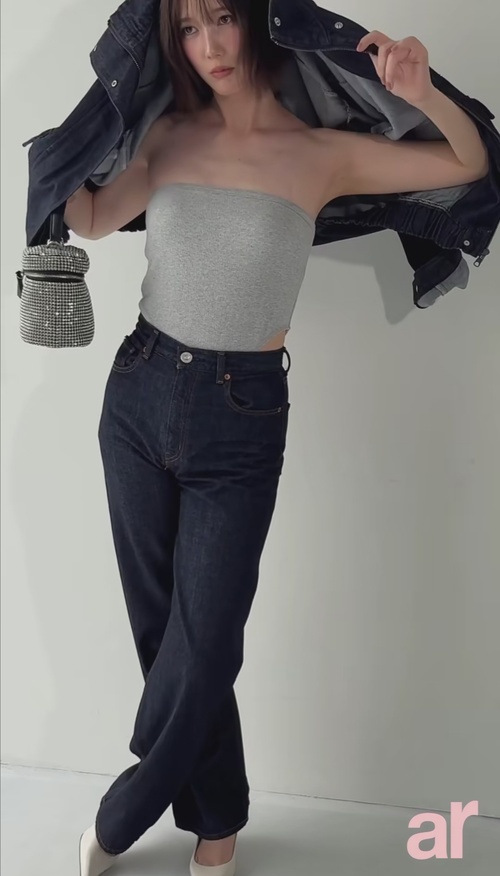 本田翼さん(33)ボディーラインがクッキリあらわになってしまう