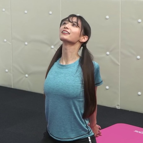 美人声優・高野麻里佳さんのボディーライン