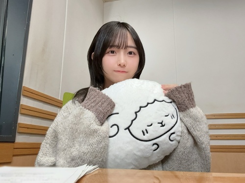 人気声優・羊宮妃那さん、髪を黒色に染め直して弱男からの信用を取り戻す