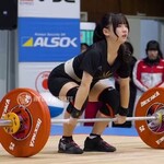 【動画】身長142cmの平塚麗桜(17)さん、重量挙げで78kg持ち上げ大会新記録樹立