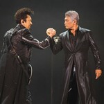 布袋寅泰と吉川晃司による「COMPLEX」 5月15、16日に東京ドームで開催したチャリティーライブの収益から10億円超を寄付