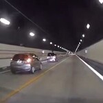 【動画】高速道路、老人ドライバーが大暴れ