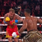 【動画】大物白人ユーチューバーさん、黒人ヘビー級ボクサーにKOされる