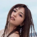 【画像】川口春奈さん、水着👙でドヤ顔