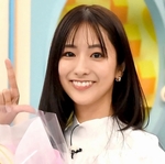 田村真子アナ、「ラヴィット!」で前傾姿勢になり見えそうになる