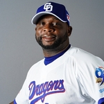 【画像】中日・サノーさん、ネクストサークルからめっちゃ出るwww